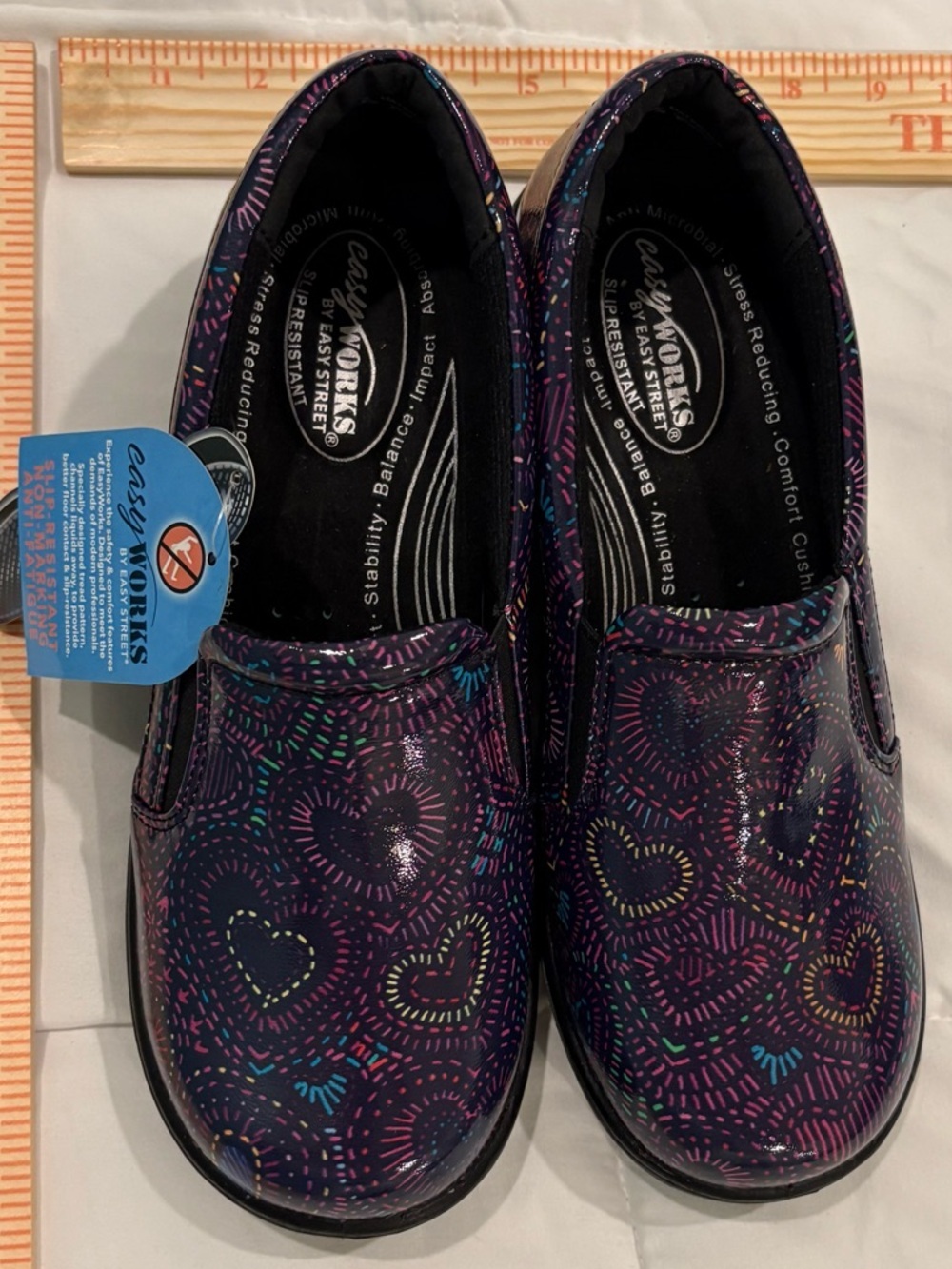 Women’s easy Works slip resistant non-marking anti-fatigue 9M